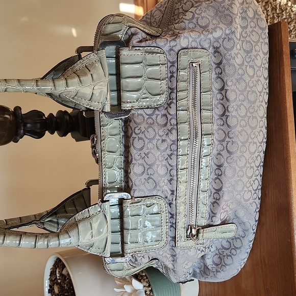 Guess Y2K green bag with bling "G" snap - Picture 5 of 16